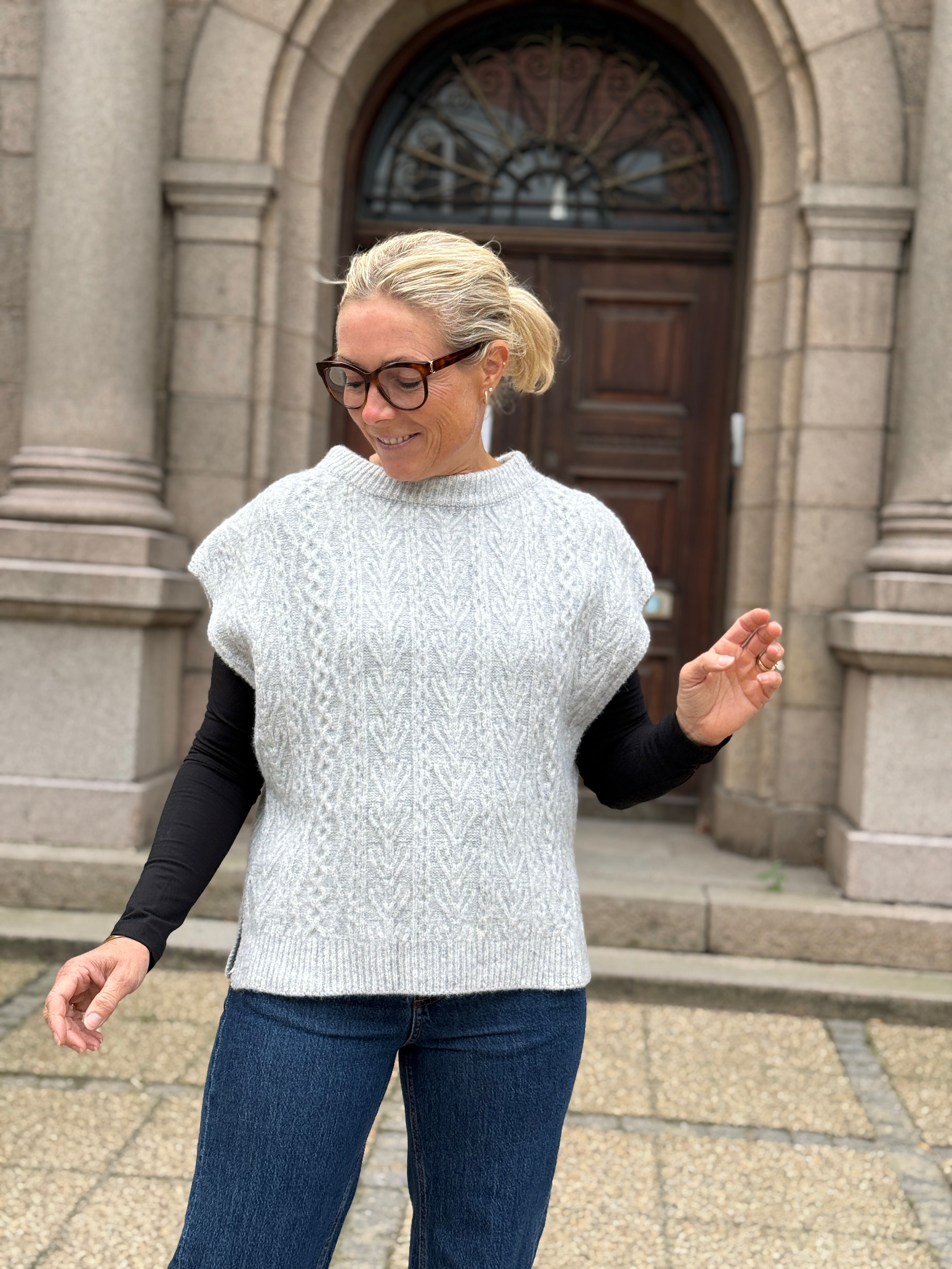 PCNOSIE Poncho - Light Grey Melange